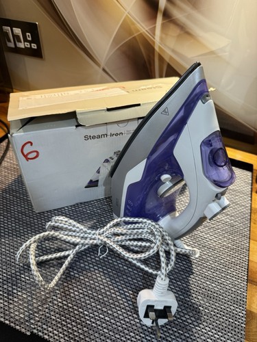 Logik l220ir20 steam iron - logik, in